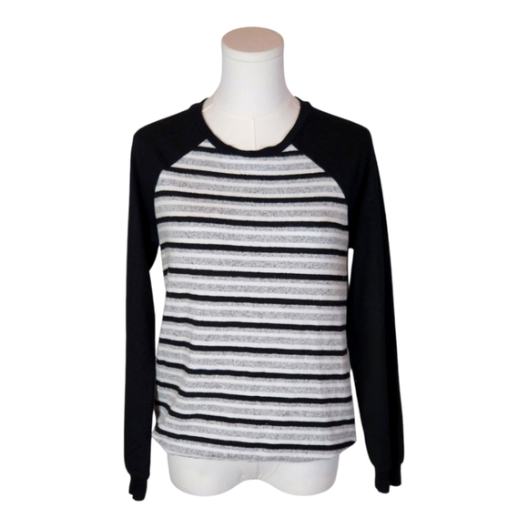 Liverpool Striped Long Sleeve Pullover Sweater Black Gray White Raglan Top XS - Picture 1 of 7